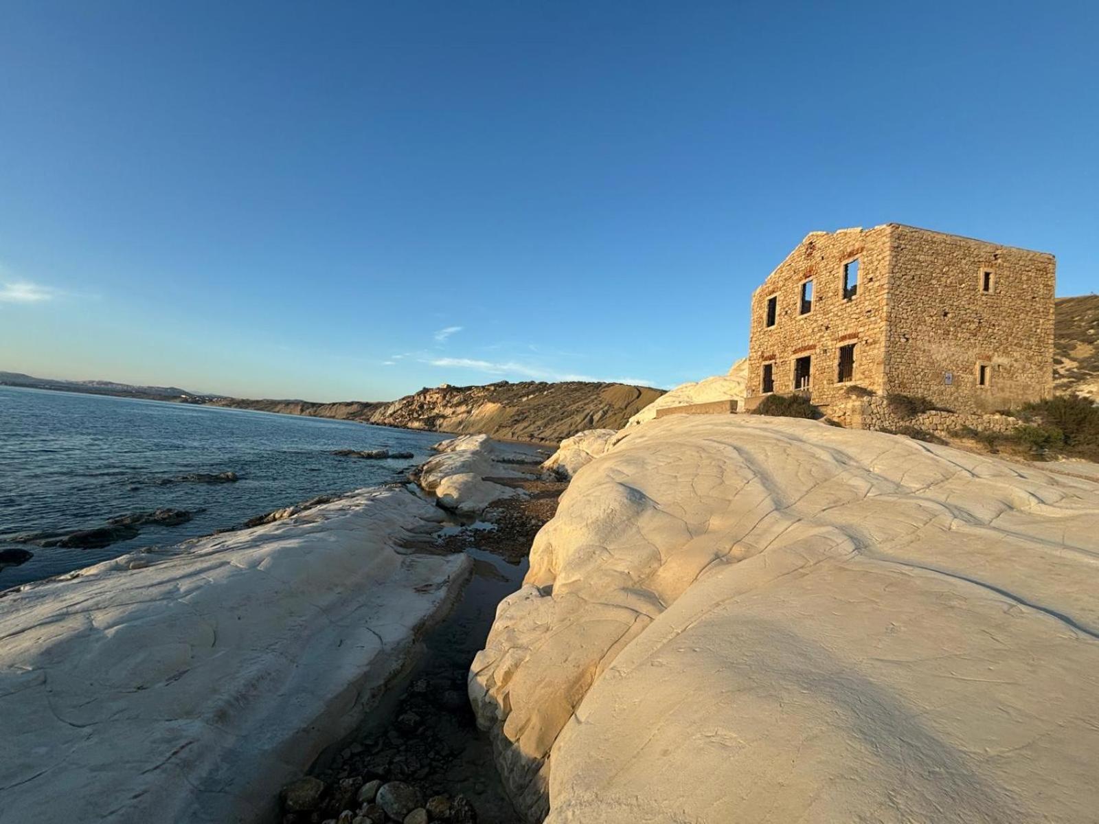 Nella Valle Dei Templi E Al Mare